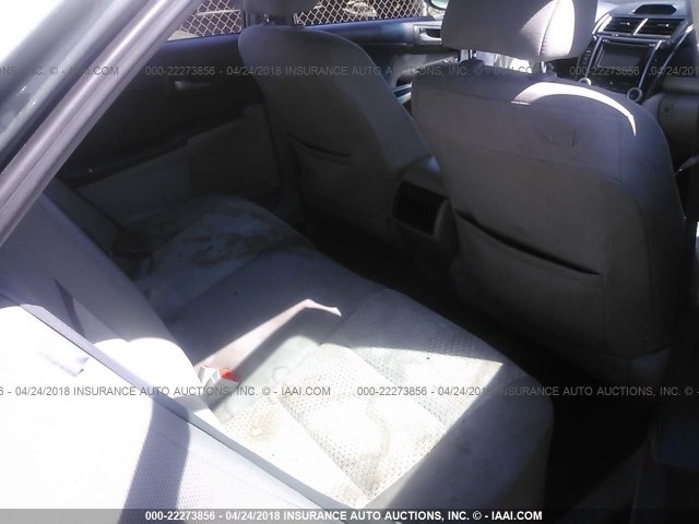4T1BF1FK3CU615253 - 2012 TOYOTA CAMRY SE/LE/XLE ნაცრისფერი ფოტო 8
