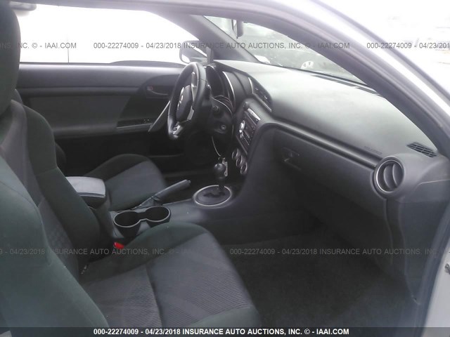 JTKJF5C7XB3003278 - 2011 TOYOTA SCION TC 银色 照片 5