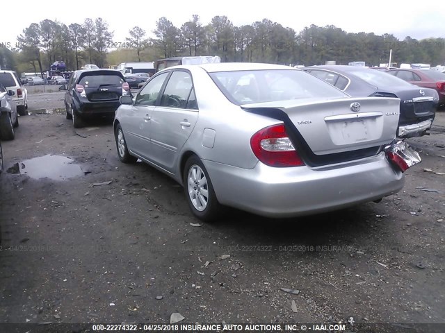 4T1BE30K13U679217 - 2003 TOYOTA CAMRY LE/XLE/SE SILVER photo 3