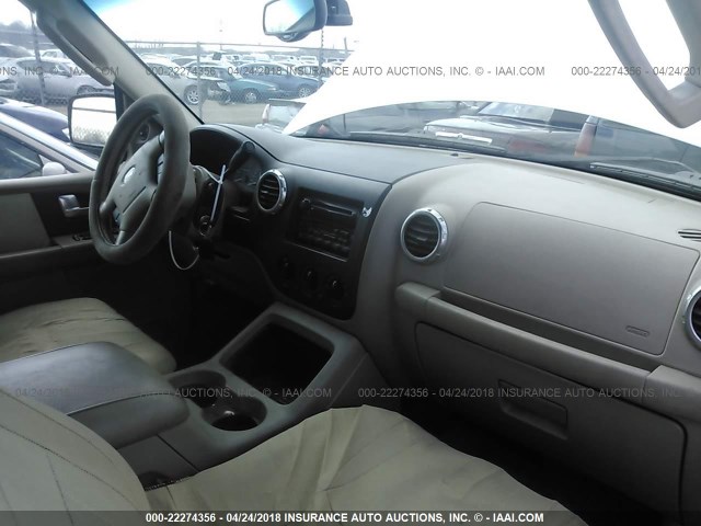1FMEU15W83LA00243 - 2003 FORD EXPEDITION XLT 白色 照片 5