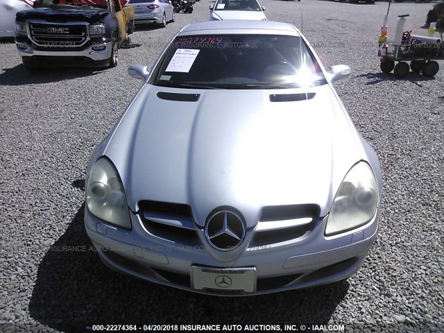 WDBWK56F65F021905 - 2005 MERCEDES-BENZ SLK 350 SILVER photo 6