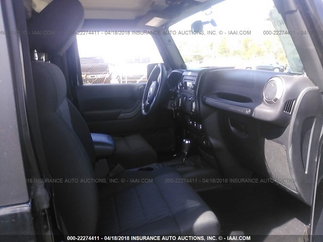 1J4AA2D13BL542494 - 2011 JEEP WRANGLER SPORT BLACK photo 5