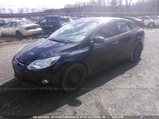 1FAHP3F24CL385466 - 2012 FORD FOCUS SE შავი ფოტო 2