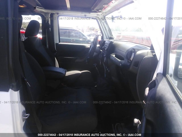 1C4AJWAG9CL224211 - 2012 JEEP WRANGLER SPORT 白色 照片 5