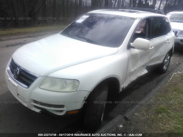 WVGZG77L45D020436 - 2005 VOLKSWAGEN TOUAREG 3.2 WHITE photo 2