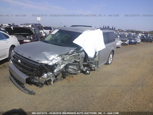 2FMGK5B80HBA11580 - 2017 FORD FLEX SE SILVER photo 2