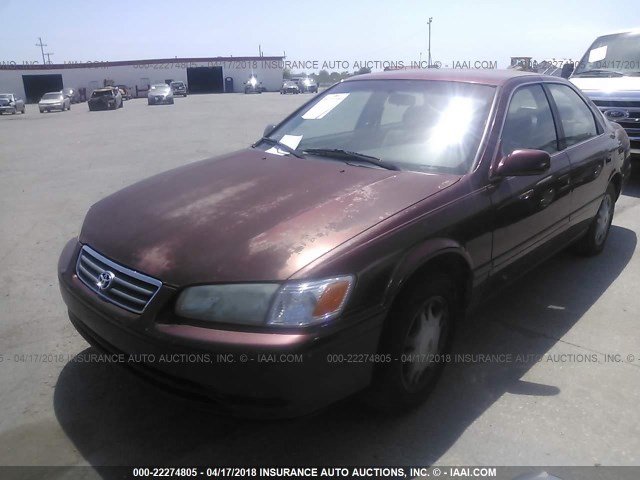 JT2BG22K610538954 - 2001 TOYOTA CAMRY CE/LE/XLE 勃艮第红 照片 2