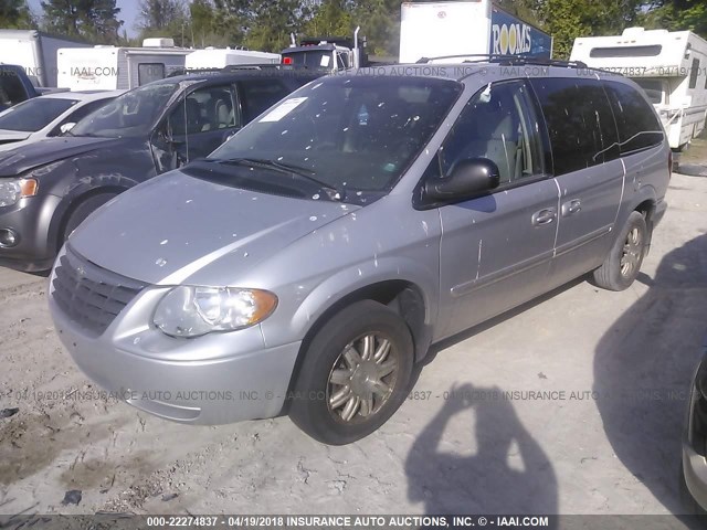 2C4GP54L25R583163 - 2005 CHRYSLER TOWN & COUNTRY TOURING SILVER photo 2
