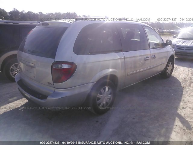 2C4GP54L25R583163 - 2005 CHRYSLER TOWN & COUNTRY TOURING SILVER photo 4