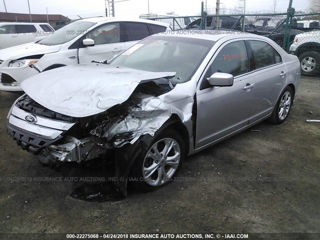 3FAHP0HA4CR363620 - 2012 FORD FUSION SE SILVER photo 2