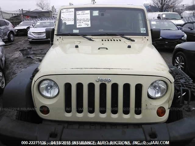 1J4BA3H19BL604050 - 2011 JEEP WRANGLER UNLIMITED SPORT CREAM photo 6