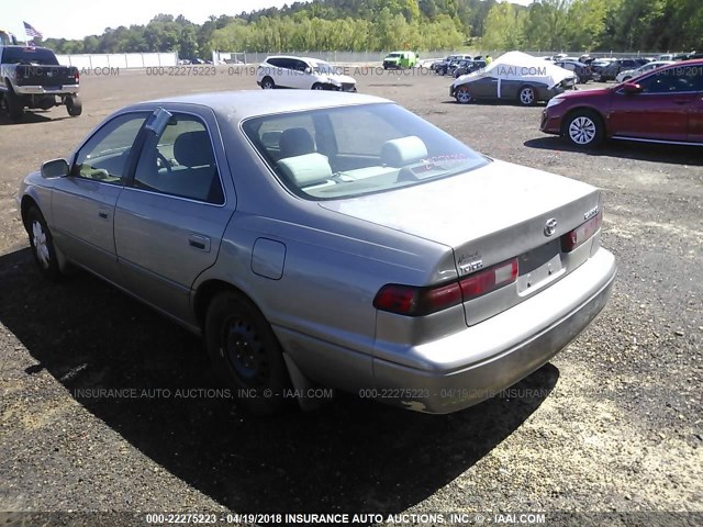 JT2BG22K7X0301785 - 1999 TOYOTA CAMRY LE/XLE Champagne photo 3