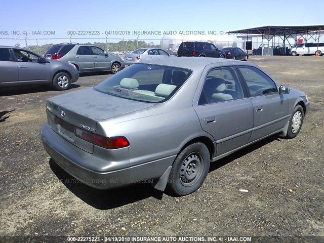 JT2BG22K7X0301785 - 1999 TOYOTA CAMRY LE/XLE Champagne photo 4