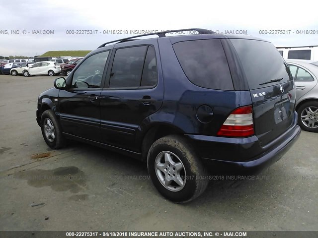 4JGAB54E9YA188374 - 2000 MERCEDES-BENZ ML 320 BLUE photo 3