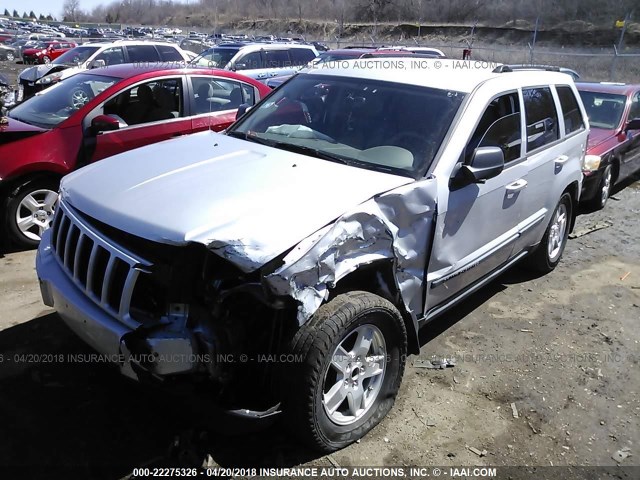 1J8GR48K77C588045 - 2007 JEEP GRAND CHEROKEE LAREDO/COLUMBIA/FREEDOM SILVER photo 2