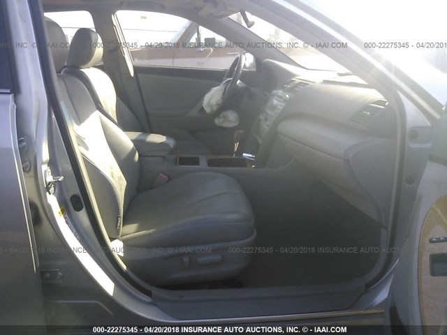 4T1BK46K37U559611 - 2007 TOYOTA CAMRY NEW GENERAT LE/XLE/SE SILVER photo 5