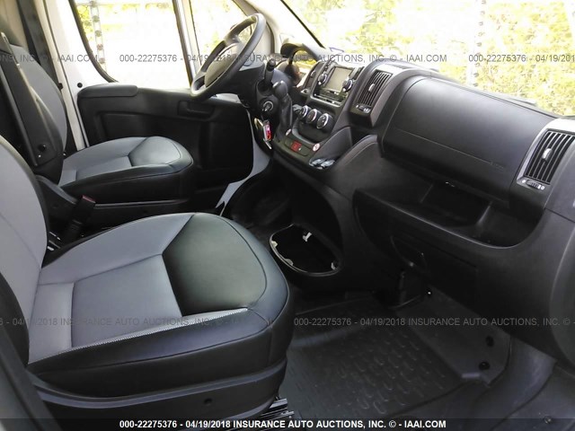 3C6TRVAG6JE103063 - 2018 RAM PROMASTER 1500 1500 STANDARD WHITE photo 5