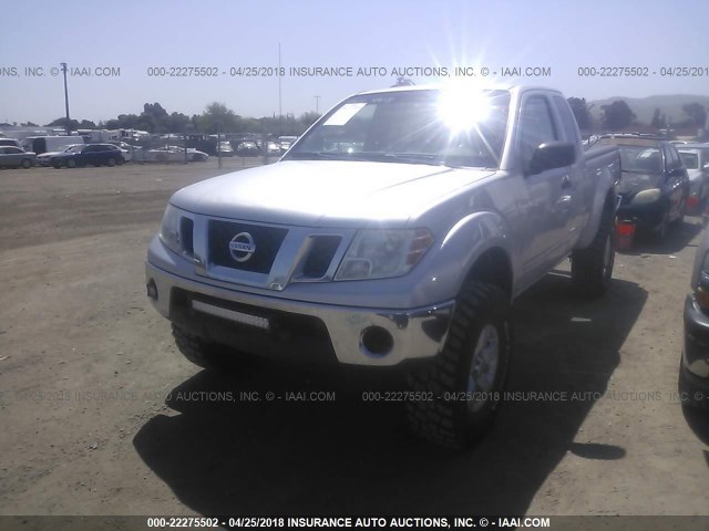 1N6AD06W99C411328 - 2009 NISSAN FRONTIER KING CAB SE/LE/NISMO SILVER photo 2