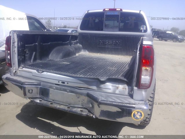 1N6AD06W99C411328 - 2009 NISSAN FRONTIER KING CAB SE/LE/NISMO SILVER photo 6