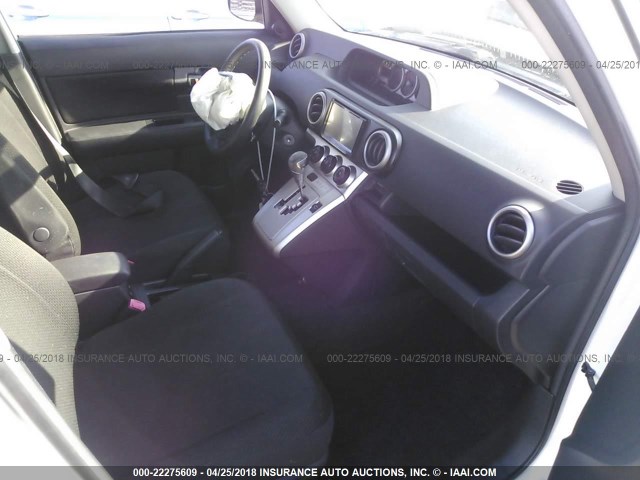 JTLKE50E481041499 - 2008 TOYOTA SCION XB თეთრი ფოტო 5