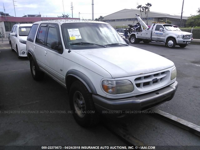 1FMZU73EXYZB20760 - 2000 FORD EXPLORER XLT WHITE photo 1