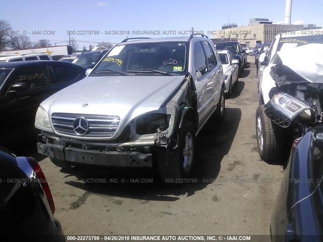 4JGAB75E53A383682 - 2003 MERCEDES-BENZ ML 500 SILVER photo 2