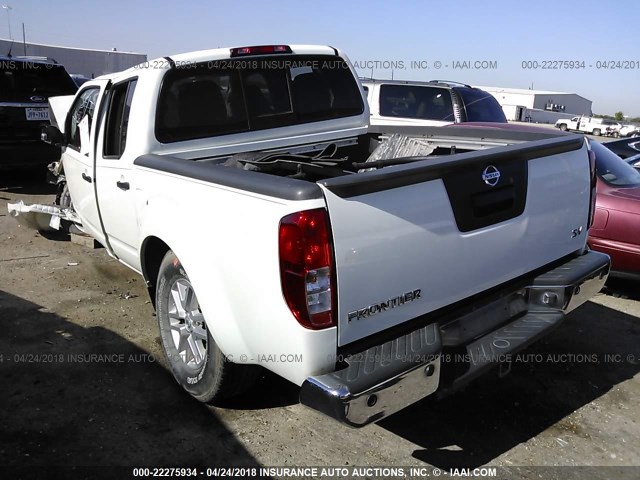 1N6AD0ER7GN722463 - 2016 NISSAN FRONTIER S/SV/SL/PRO-4X WHITE photo 3