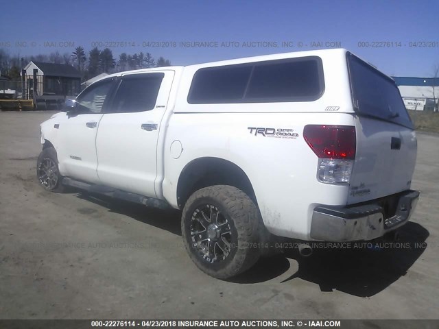 5TFHY5F18BX174255 - 2011 TOYOTA TUNDRA CREWMAX LIMITED WHITE photo 3