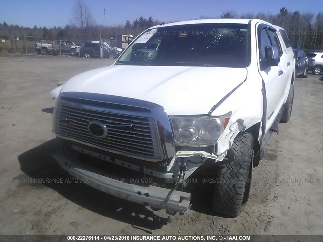 5TFHY5F18BX174255 - 2011 TOYOTA TUNDRA CREWMAX LIMITED WHITE photo 6