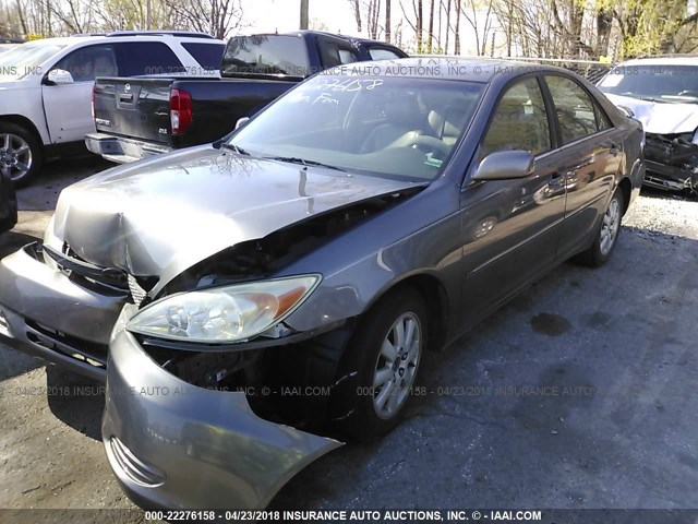 4T1BF30K72U541127 - 2002 TOYOTA CAMRY LE/XLE/SE GRAY photo 2