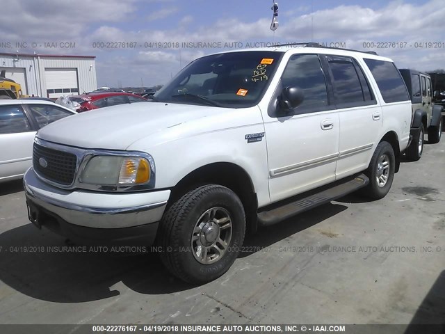 1FMPU16L2YLB59277 - 2000 FORD EXPEDITION XLT WHITE photo 2