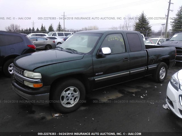 2GCEC19VX11269405 - 2001 CHEVROLET SILVERADO C1500 GREEN photo 2