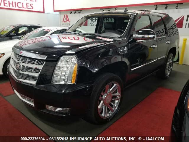 1GYS3DEF0CR133162 - 2012 CADILLAC ESCALADE PLATINUM BLACK photo 2