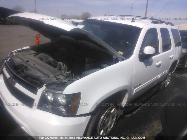 1GNSKBE06BR189640 - 2011 CHEVROLET TAHOE K1500 LT WHITE photo 2