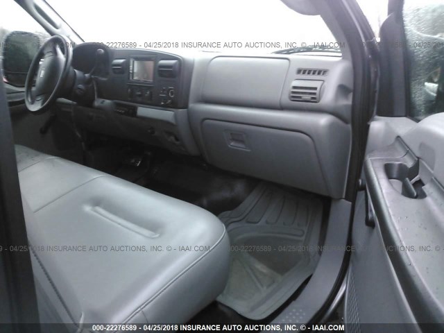 1FTSX21506EA93463 - 2006 FORD F250 SUPER DUTY GRAY photo 5