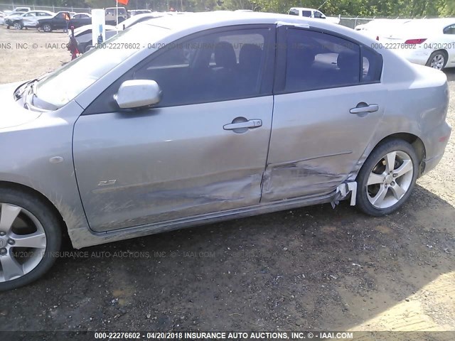 JM1BK123751221239 - 2005 MAZDA 3 S GRAY photo 6