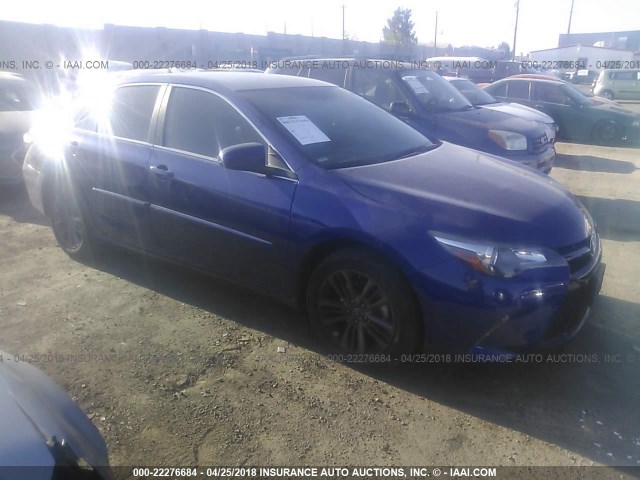 4T1BF1FK3GU572619 - 2016 TOYOTA CAMRY LE/XLE/SE/XSE BLUE photo 1