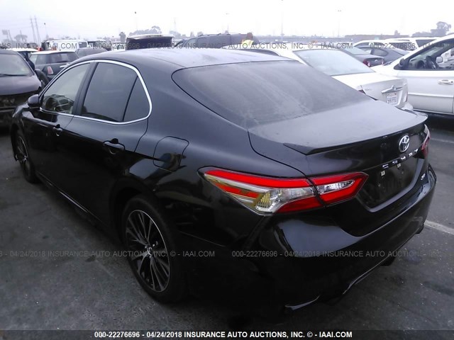 JTNB11HK0J3020245 - 2018 TOYOTA CAMRY L/LE/XLE/SE/XSE BLACK photo 3