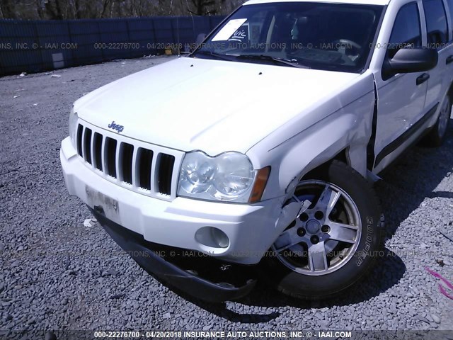 1J4GR48K85C509304 - 2005 JEEP GRAND CHEROKEE LAREDO/COLUMBIA/FREEDOM WHITE photo 6