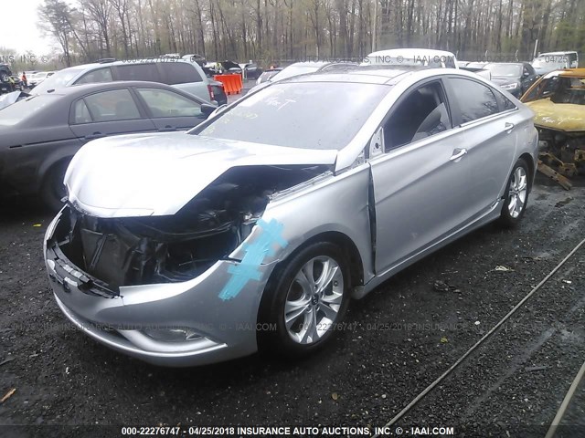 5NPEC4AC9CH415421 - 2012 HYUNDAI SONATA SE/LIMITED SILVER photo 2