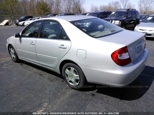 4T1BE32K03U176517 - 2003 TOYOTA CAMRY LE/XLE/SE SILVER photo 3