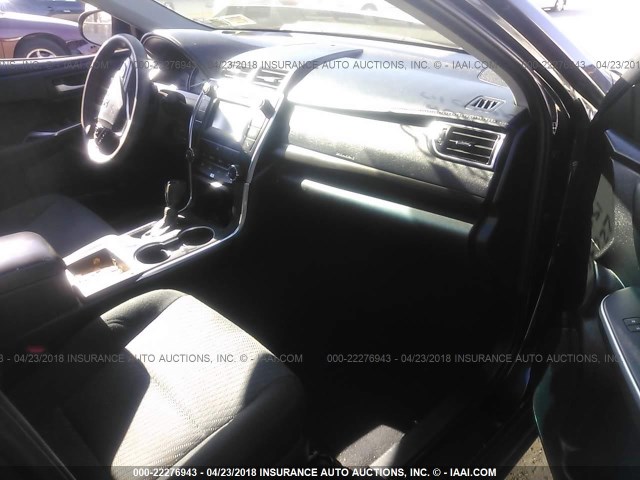 4T1BF1FK0FU990697 - 2015 TOYOTA CAMRY LE/XLE/SE/XSE BLUE photo 5