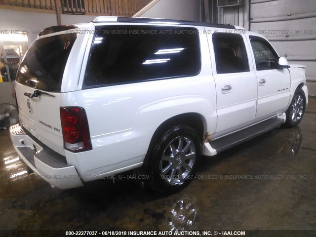 3GYFK66N55G116219 - 2005 CADILLAC ESCALADE ESV WHITE photo 4