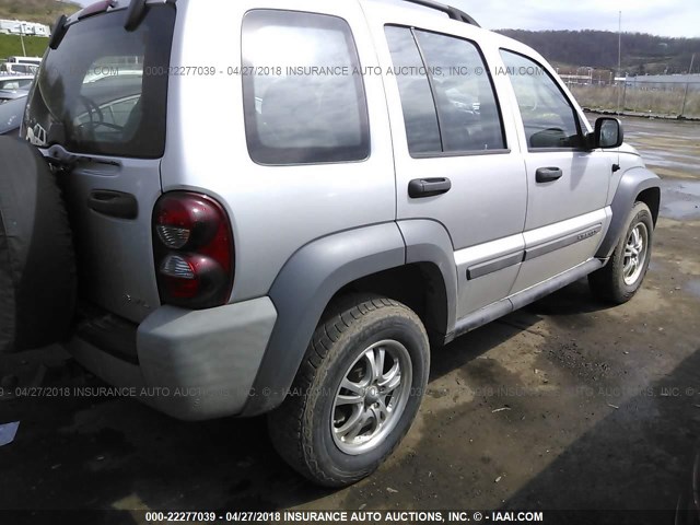 1J4GL48K05W679592 - 2005 JEEP LIBERTY SPORT SILVER photo 4