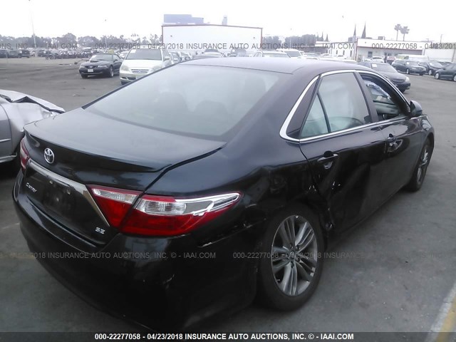 4T1BF1FKXGU201313 - 2016 TOYOTA CAMRY LE/XLE/SE/XSE Dark Blue photo 4