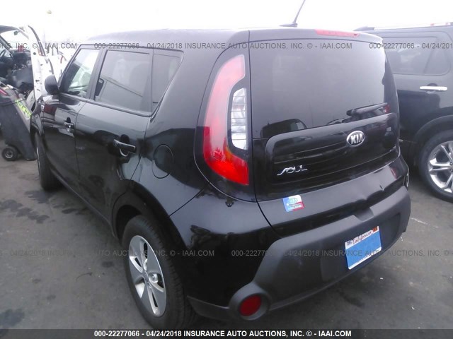 KNDJN2A24G7344076 - 2016 KIA SOUL BLACK photo 3