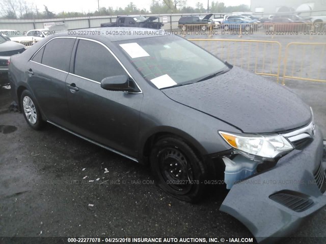 4T1BF1FK7EU728688 - 2014 TOYOTA CAMRY L/SE/LE/XLE ნაცრისფერი ფოტო 1