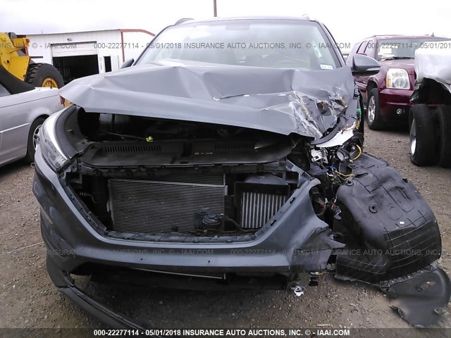 KM8J3CA2XGU030411 - 2016 HYUNDAI TUCSON LIMITED/SPORT AND ECO/SE GRAY photo 6