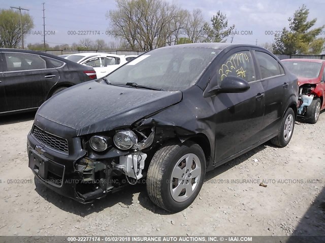 1G1JA5SH2E4143705 - 2014 CHEVROLET SONIC LS Qara foto 2