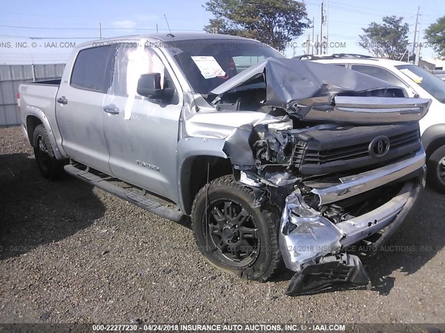 5TFEM5F11FX094767 - 2015 TOYOTA TUNDRA CREWMAX SR5 SILVER photo 1